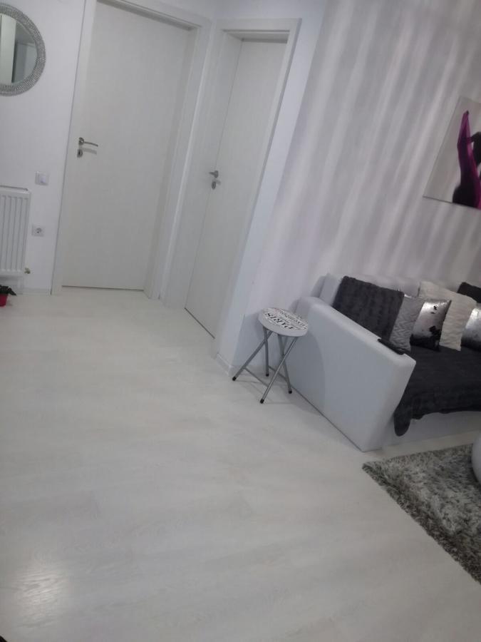 White Luxury Apartment Hermannstadt Exterior foto