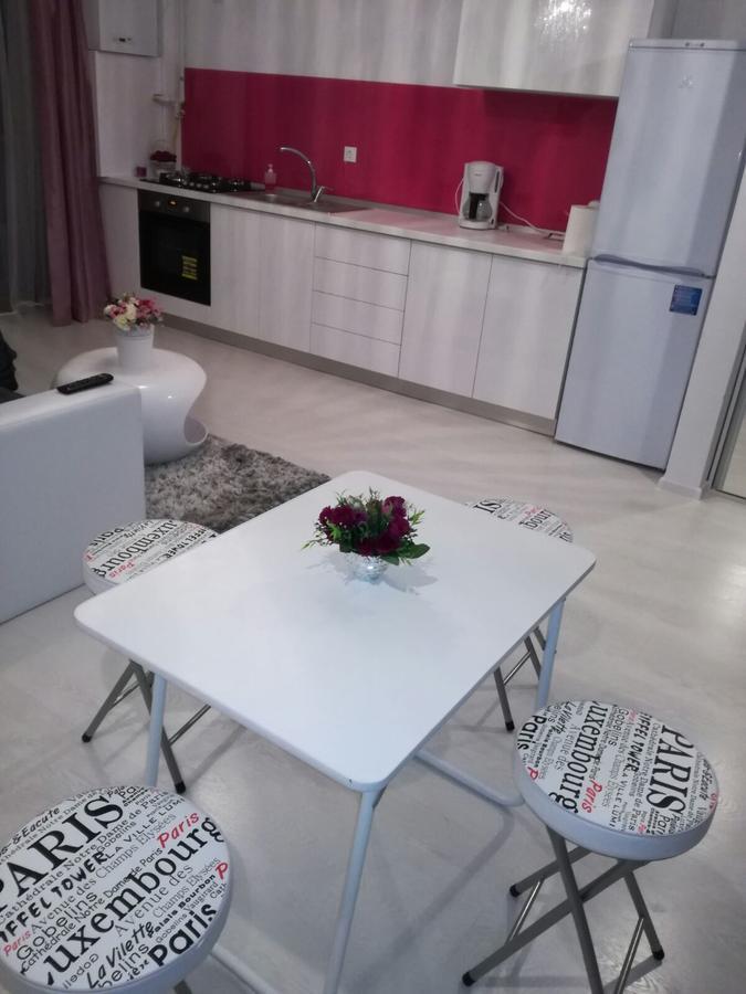White Luxury Apartment Hermannstadt Exterior foto