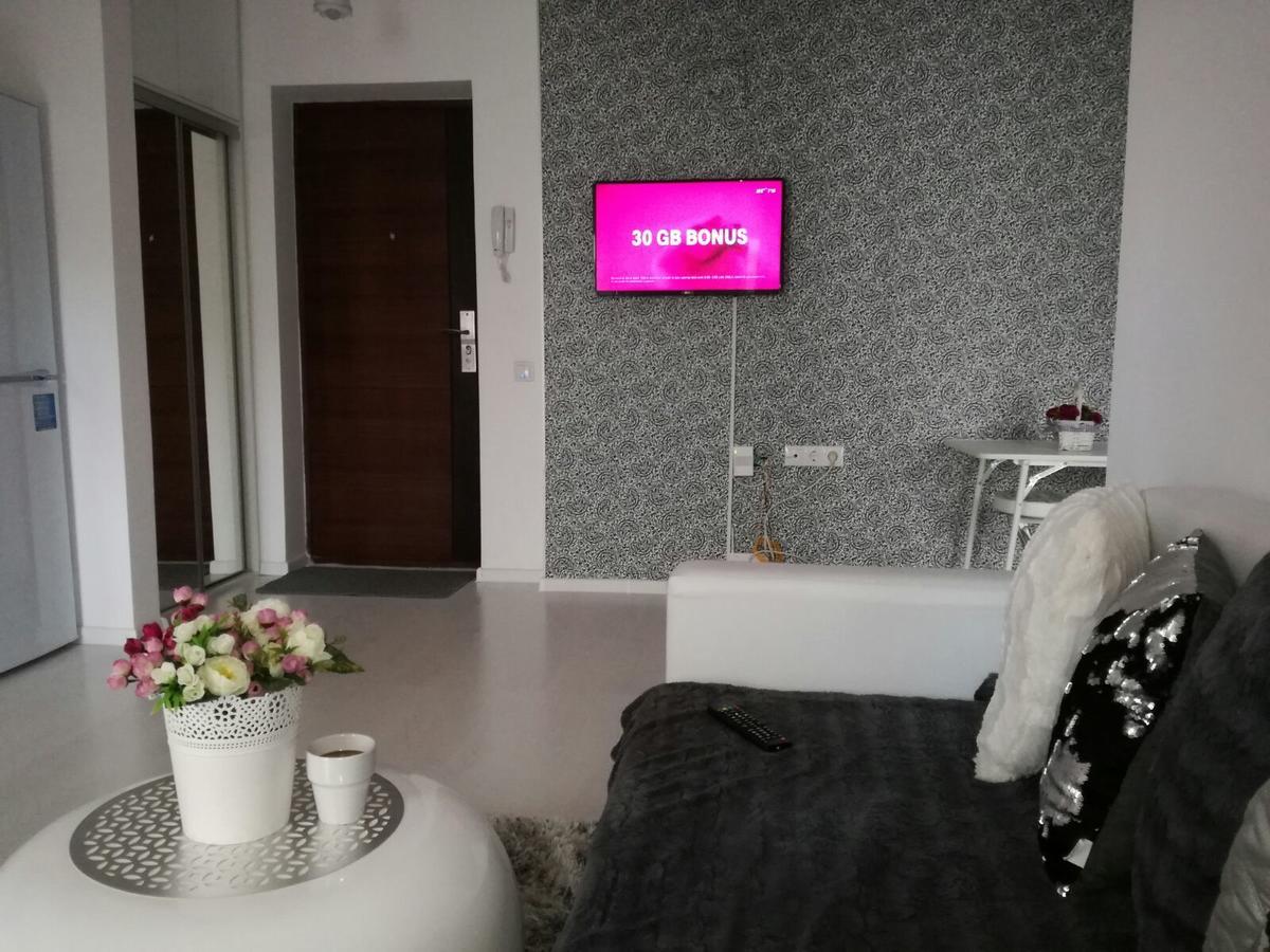 White Luxury Apartment Hermannstadt Exterior foto