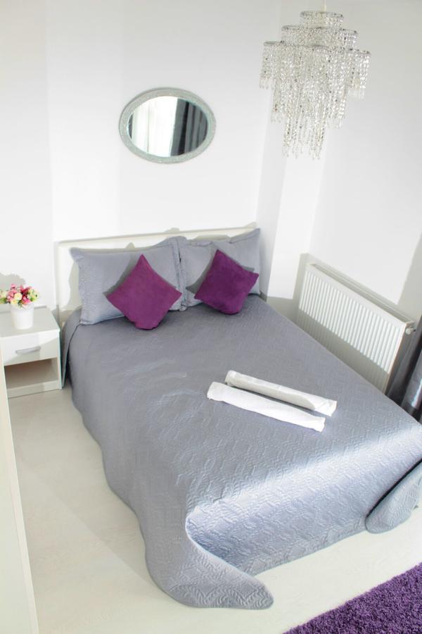 White Luxury Apartment Hermannstadt Exterior foto