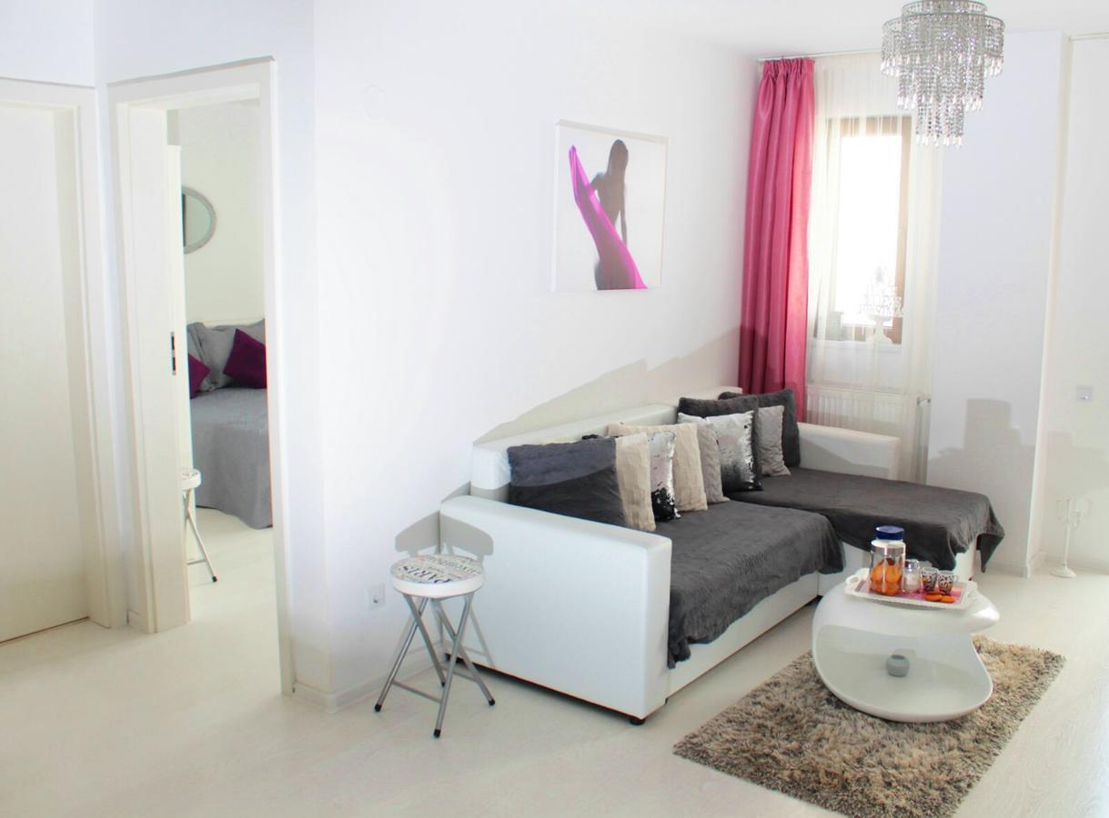 White Luxury Apartment Hermannstadt Exterior foto
